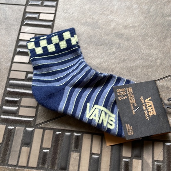 VANS “Off The Wall” Women’s socks  
NWT - Picture 12 of 16